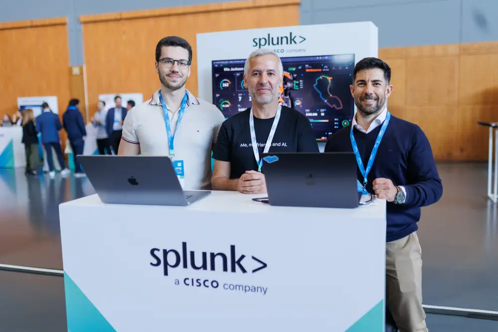 Equipa da Splunk no seu stand